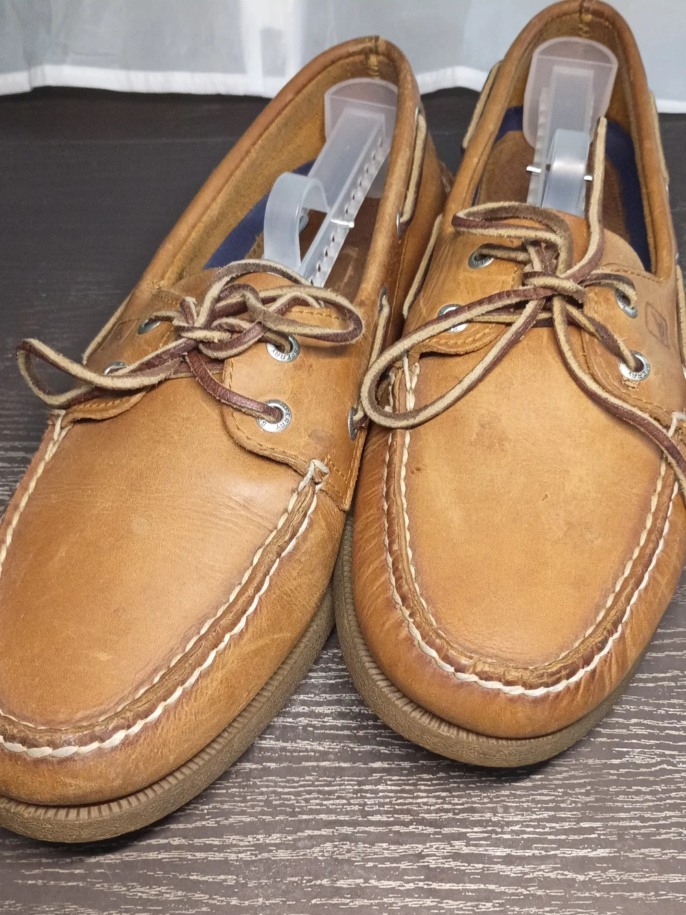 10 WIDE Sperry Men's Cognac Leather Boat Shoes with Laces. Worn A Few Times.